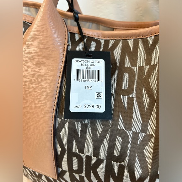 DKNY Tote NWT & Wristlet NWOT BUNDLE - Picture 14 of 14